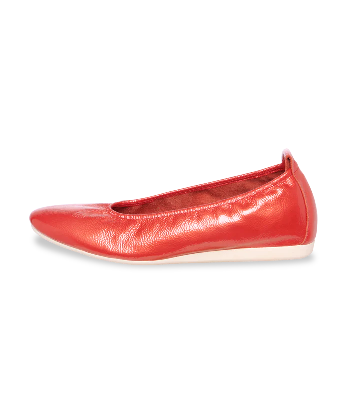 Arche / Laius - Kiss