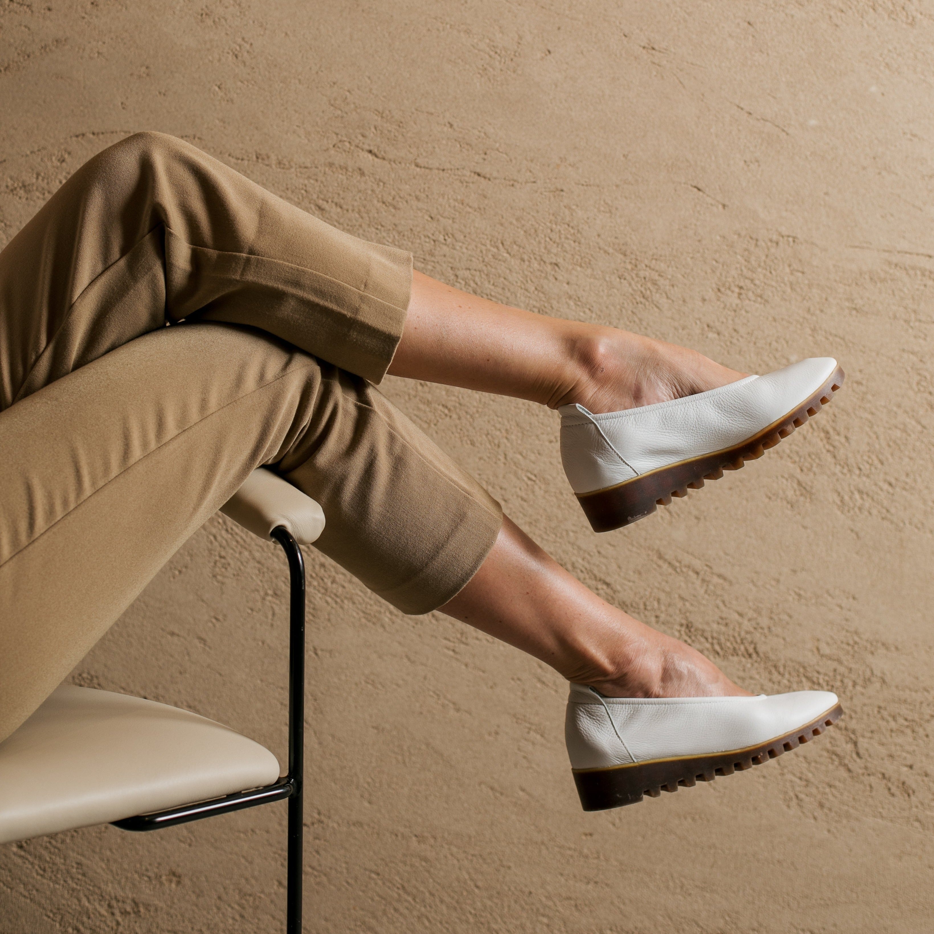 Arche / Lomiss - White