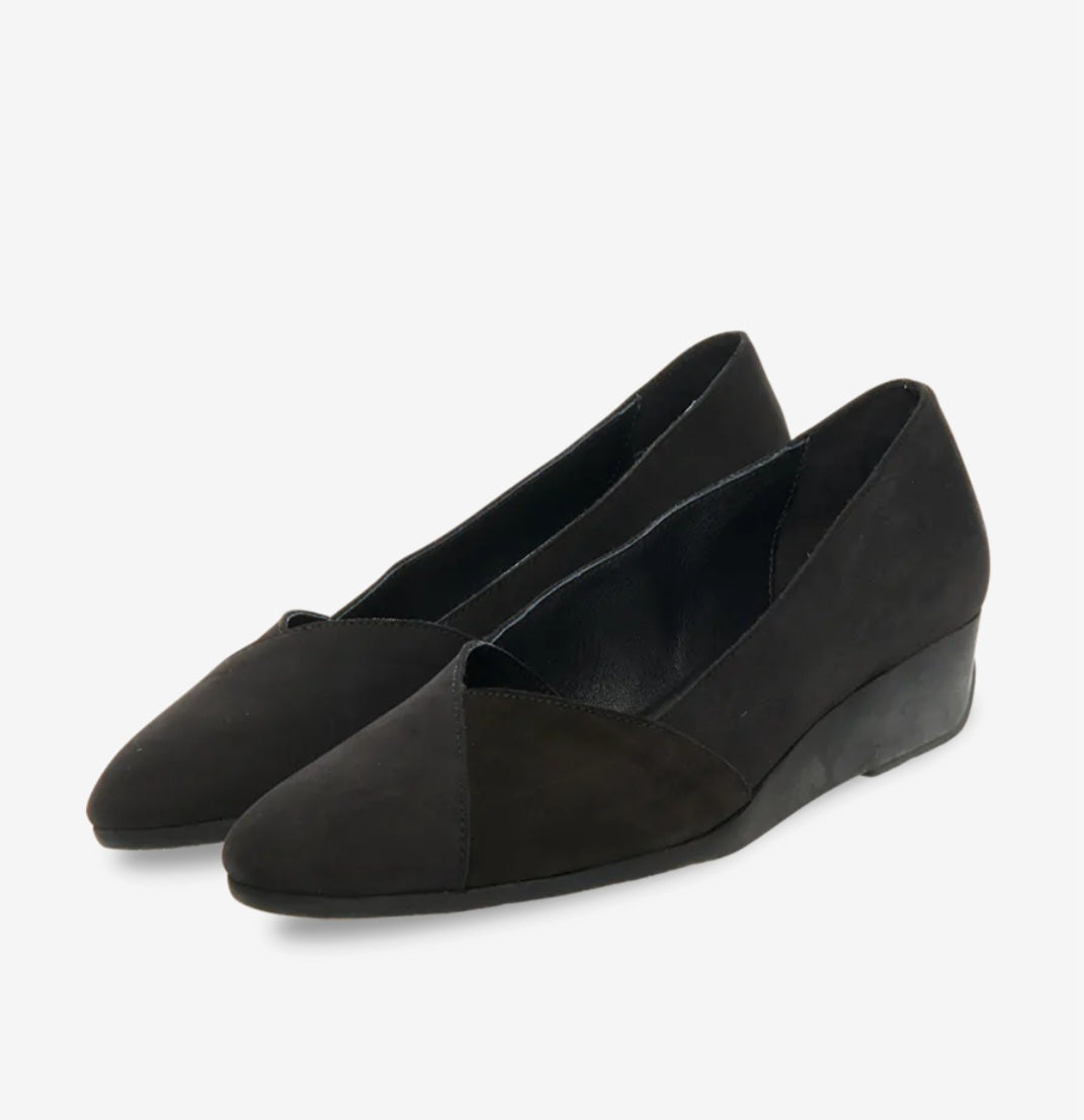 Arche / Anyssi - Black