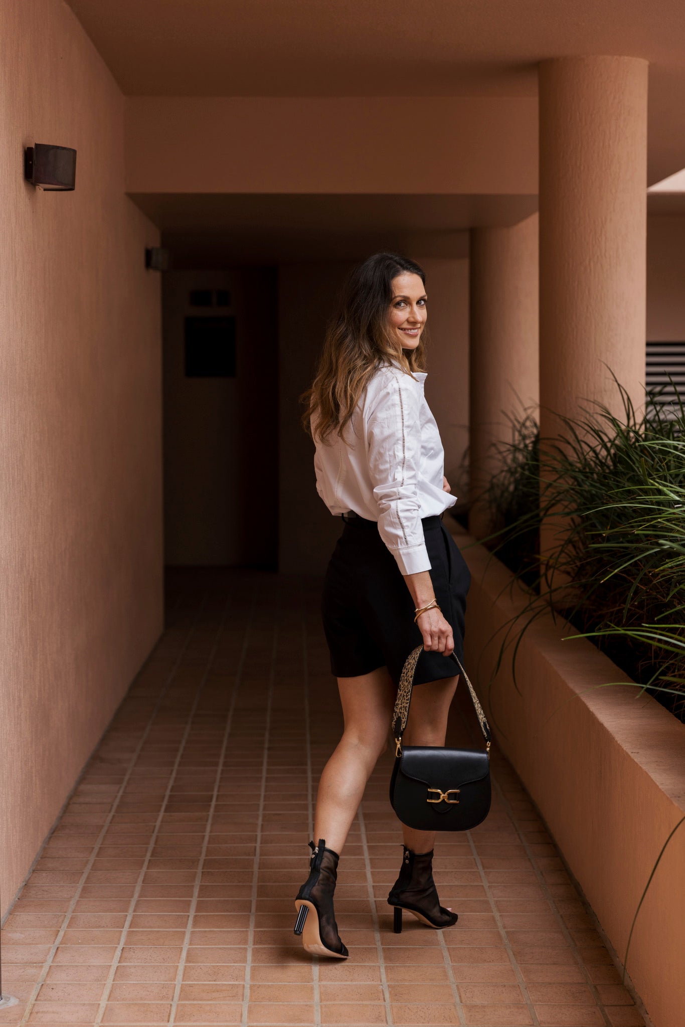 AGL / Dorica - Black