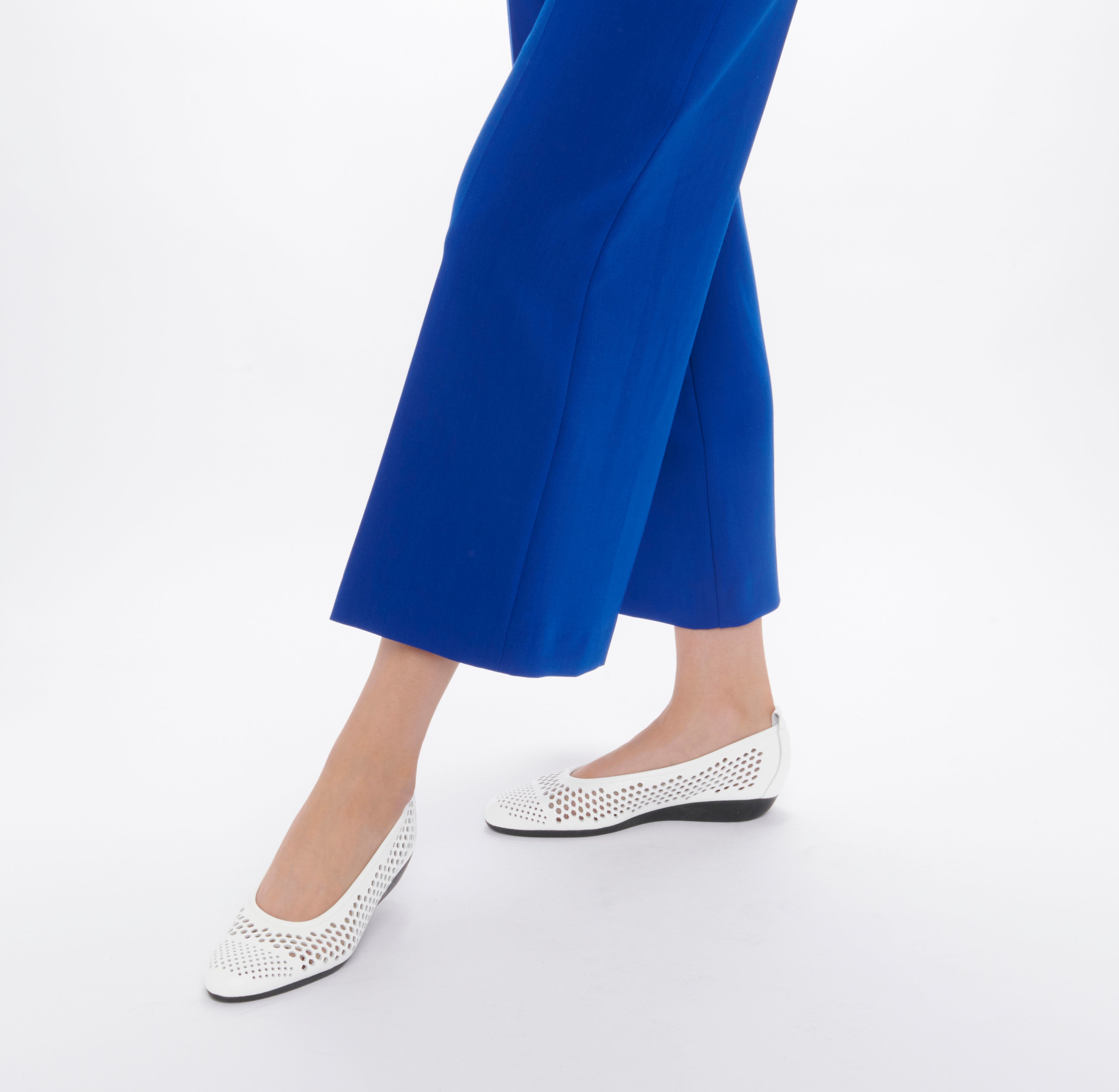 Arche / Onakho - White