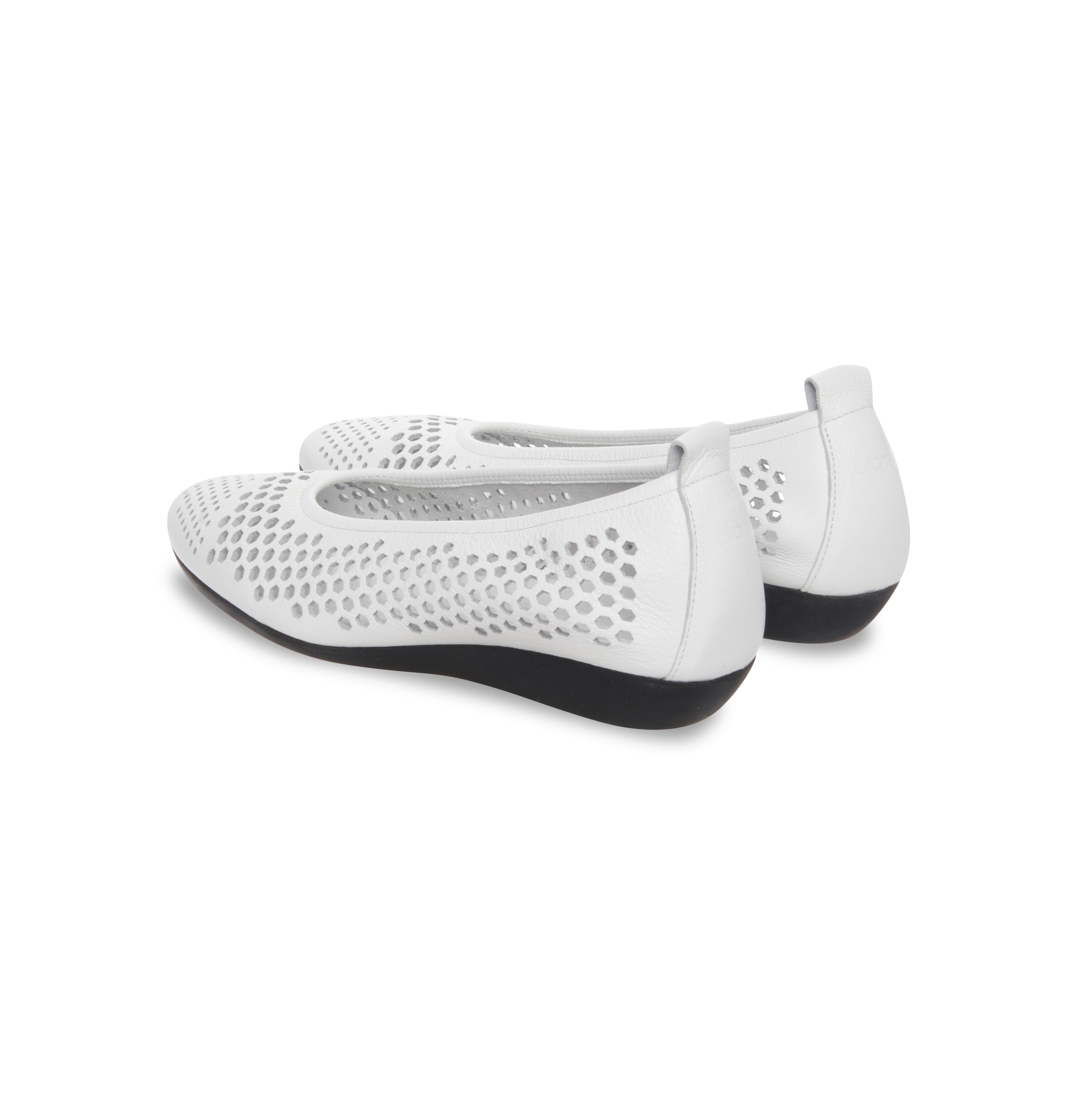 Arche / Onakho - White