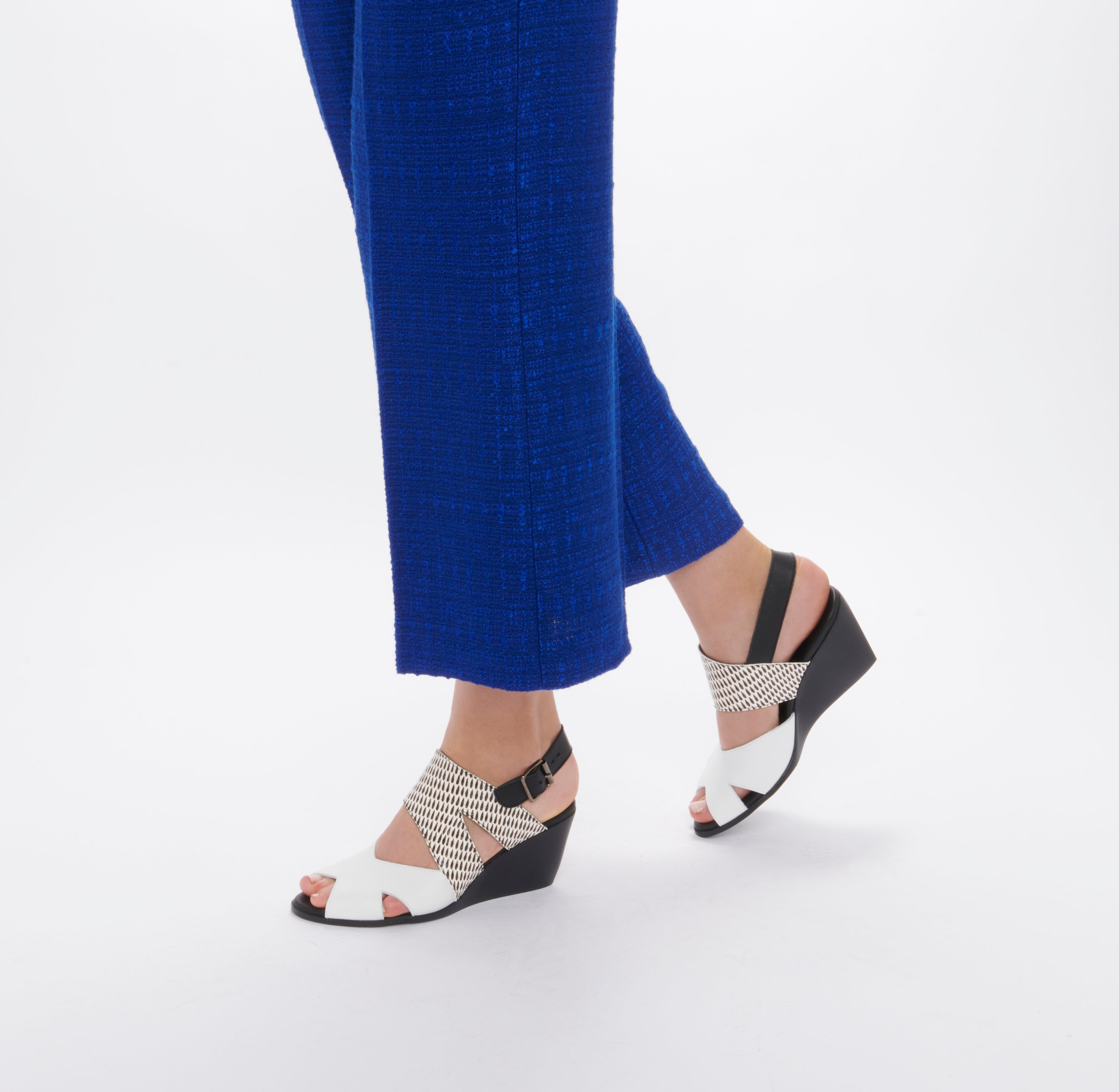 Arche / Egrini - Black