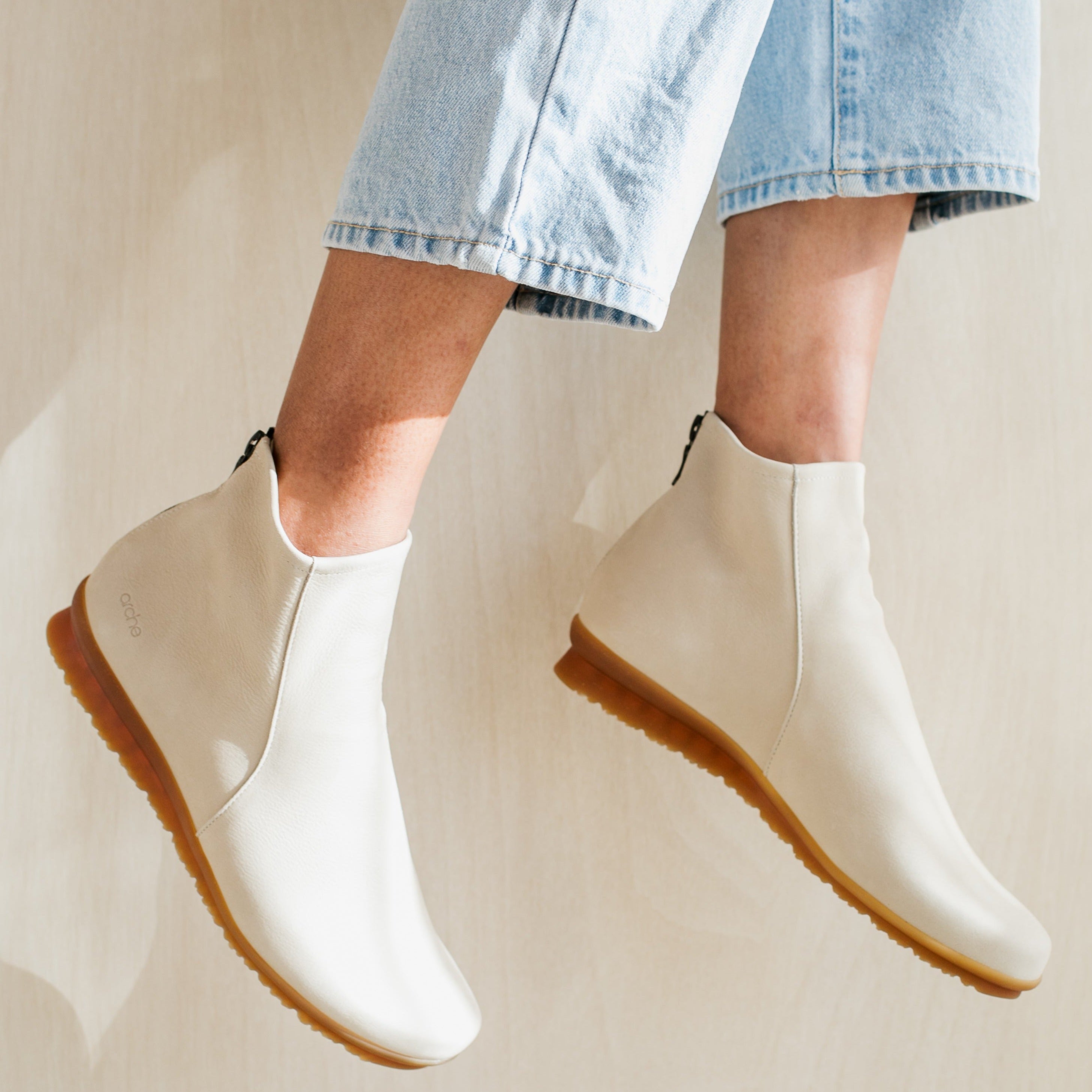 Arche / Baryky - Ivory