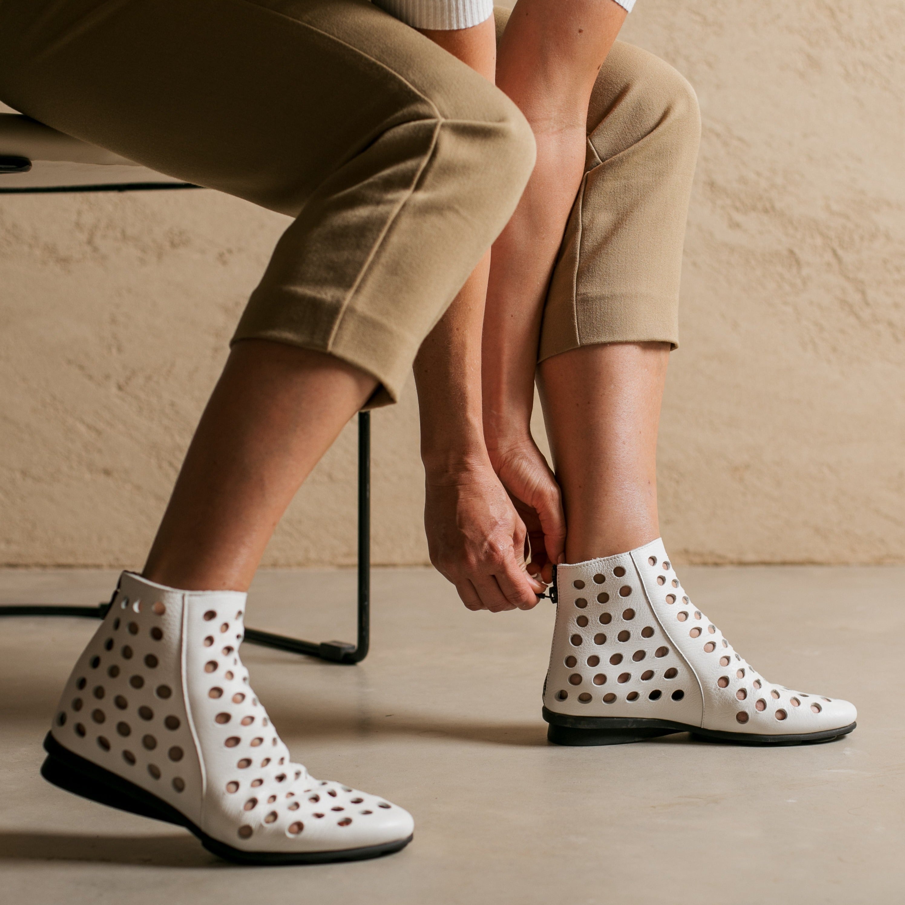 Arche / Dato - White