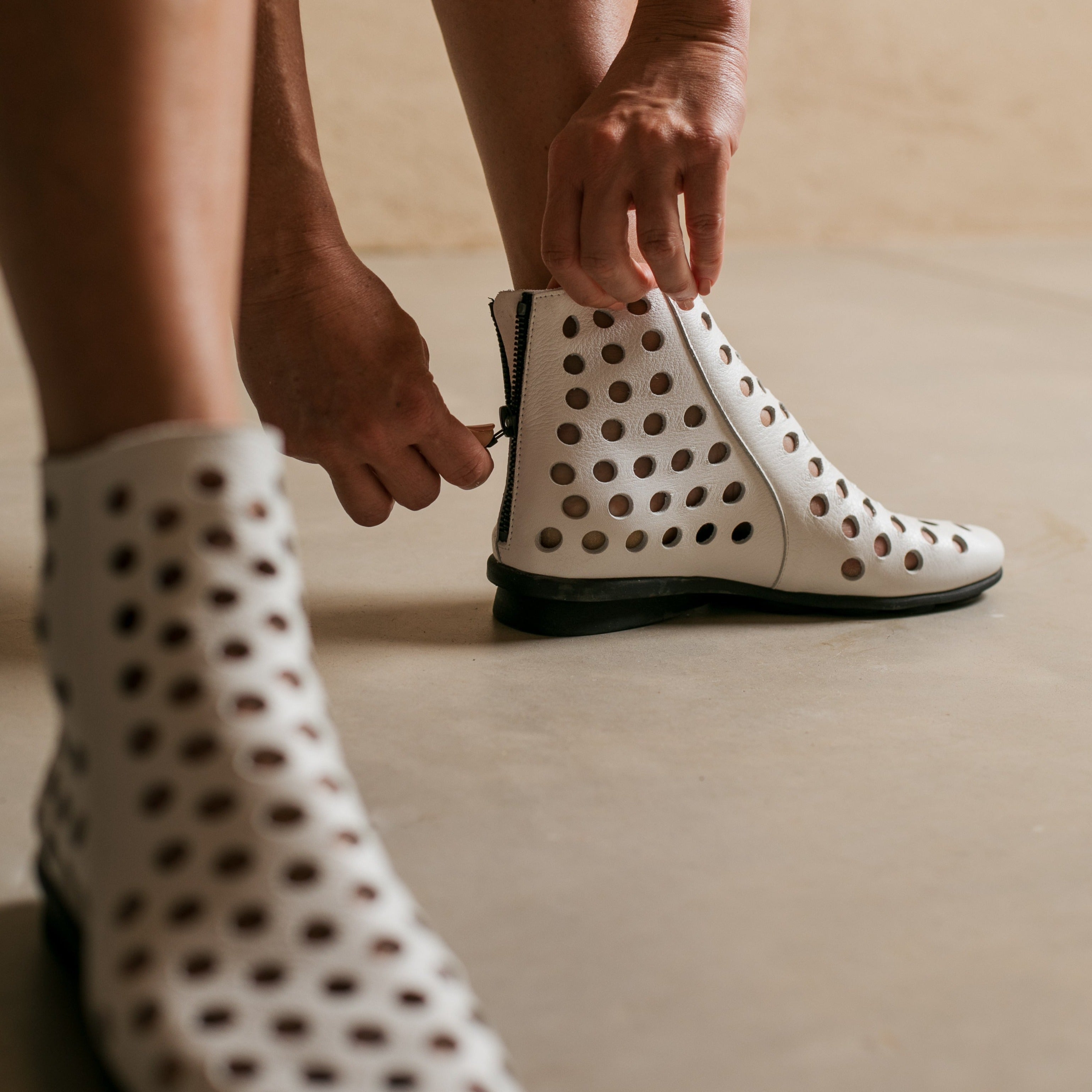 Arche / Dato - White