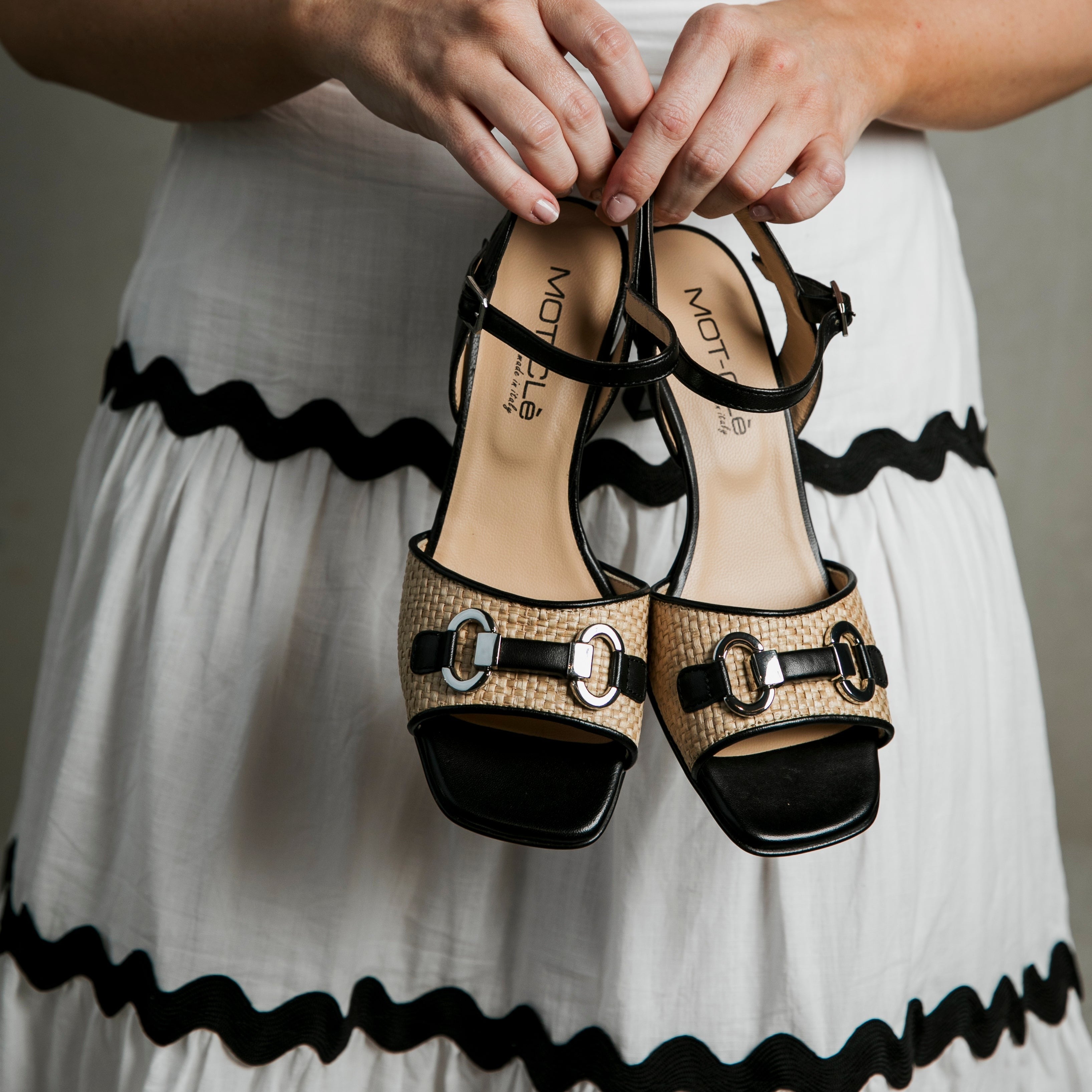 MOT-CLè / 2312 - Black