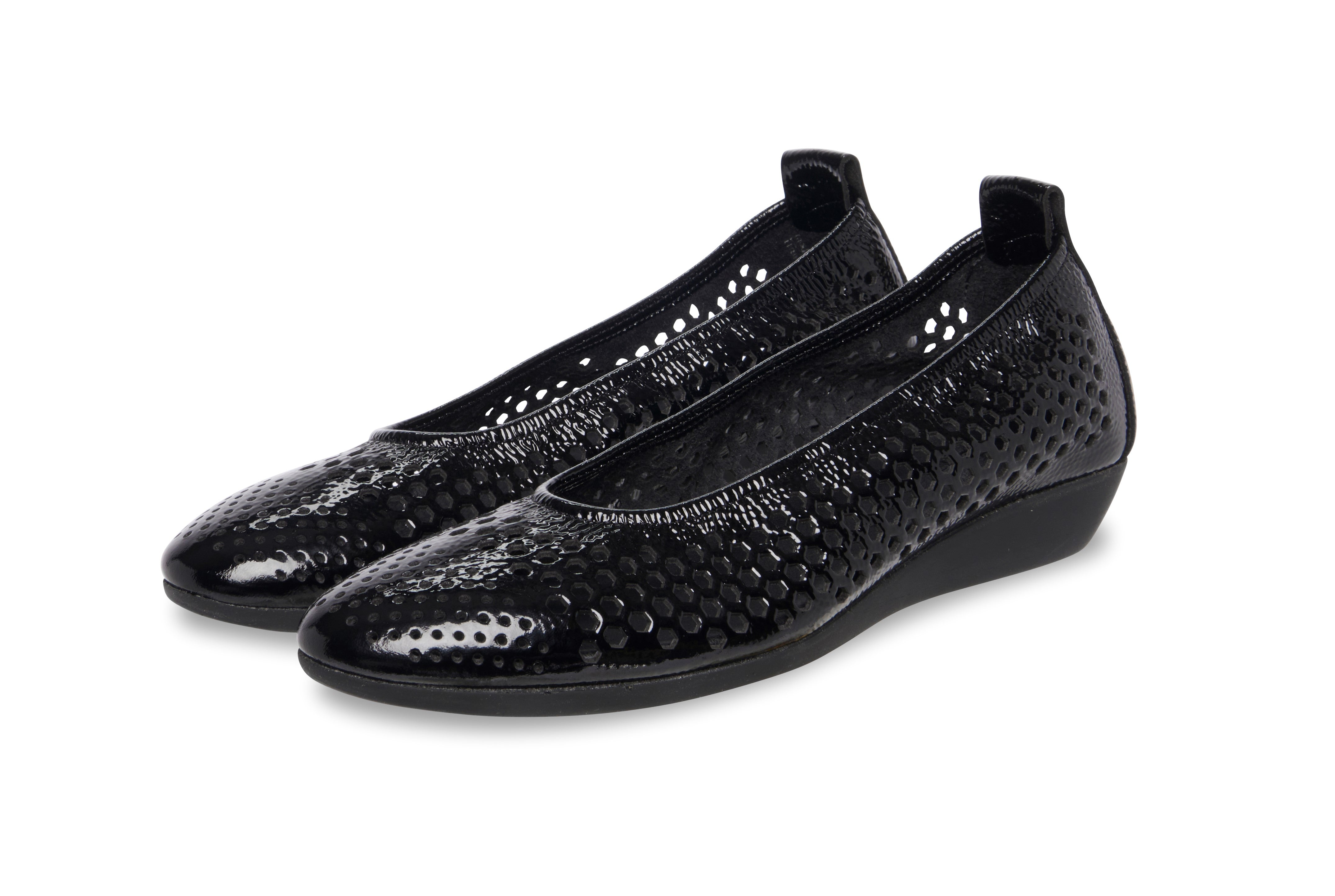 Arche / Onakho - Black